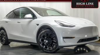 TESLA MODEL Y 2021 5YJYGDEE2MF204011 image